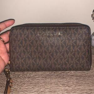 Michael Kors Wrist Wallet